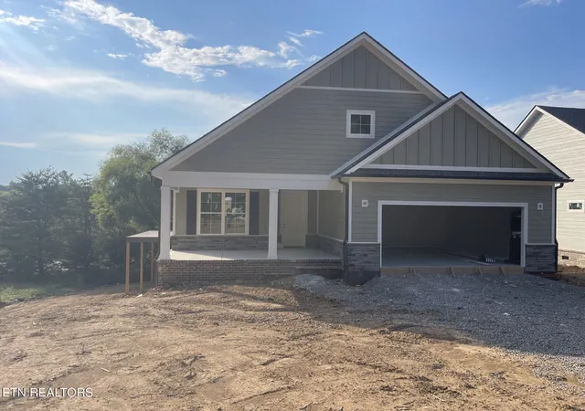 Photo 1 of Sale Pending at 164 Cherry Blossom Ct, Lenoir City, TN 37772 | MLS# 1356118 | Listing updated on 2026-09-19
