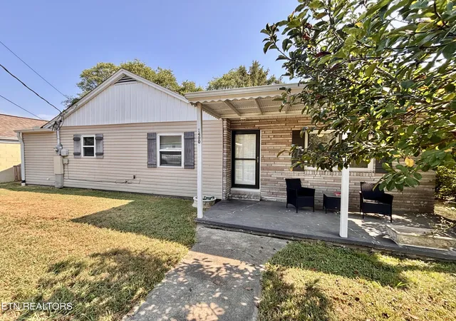 Photo 1 of Single family home for sale at 1400 Leconte Rd, Knoxville, TN 37914 | MLS# 1356066 | Listing updated on 2026-09-28