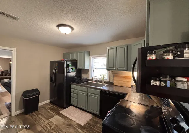 Photo 2 of Single family home for sale at 1400 Leconte Rd, Knoxville, TN 37914 | MLS# 1356066 | Listing updated on 2026-09-28