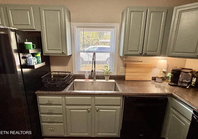 Photo 3 of Single family home for sale at 1400 Leconte Rd, Knoxville, TN 37914 | MLS# 1356066 | Listing updated on 2026-09-28