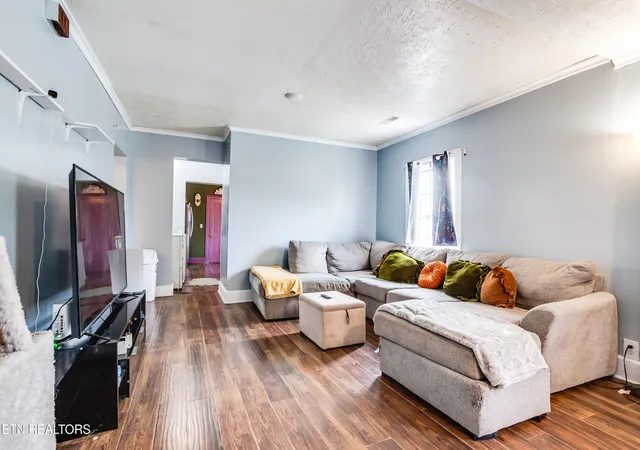 Photo 3 of Single family home for sale at 506 E Prospect St, La Follette, TN 37766 | MLS# 1356074 | Listing updated on 2026-09-19