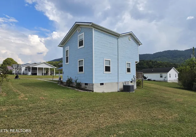 Photo 4 of Sale Pending at 181 Pinecone Rd, Dryden, VA 24243 | MLS# 1356079 | Listing updated on 2026-10-04