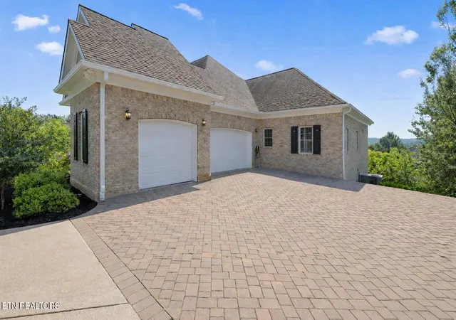 Photo 3 of Single family home for sale at 12340 Vista Brk Ln, Farragut, TN 37934 | MLS# 1356084 | Listing updated on 2026-09-23
