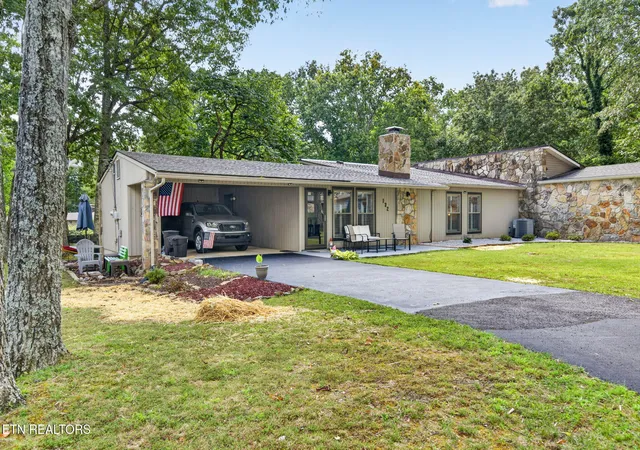 Single family home for sale at 132 Dovenshire Dr, Crossville, TN 38558 | MLS# 1356092 | Listing updated on 2026-09-19