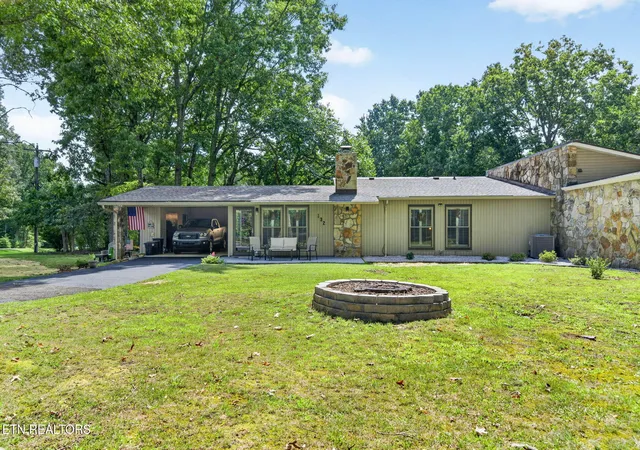 Photo 1 of Single family home for sale at 132 Dovenshire Dr, Crossville, TN 38558 | MLS# 1356092 | Listing updated on 2026-09-19