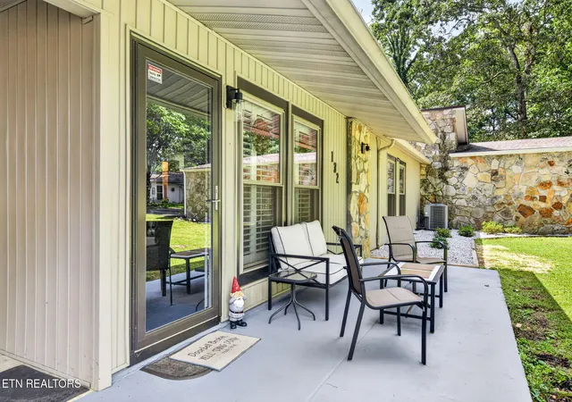 Photo 2 of Single family home for sale at 132 Dovenshire Dr, Crossville, TN 38558 | MLS# 1356092 | Listing updated on 2026-09-19