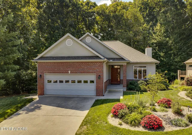 Photo 1 of Single family home for sale at 410 Seminole Pl, Loudon, TN 37774 | MLS# 1356285 | Listing updated on 2026-09-22