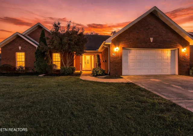 Photo 1 of Single family home for sale at 160 Edinburgh Dr, Lenoir City, TN 37771 | MLS# 1356202 | Listing updated on 2026-10-06