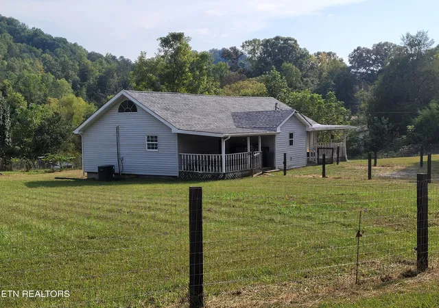 Photo 2 of Single family home for sale at 1489 Reagan Valley Rd, Tellico Plains, TN 37385 | MLS# 1356292 | Listing updated on 2026-09-22