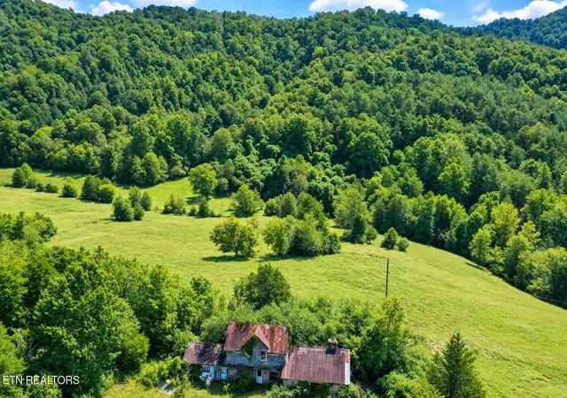Photo 3 of Sale Pending at 00 Cantwell Valley Rd, Sneedville, TN 37869 | MLS# 1356146 | Listing updated on 2026-10-08