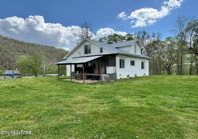 Photo 4 of Single family home for sale at 112 Shiloh Rd, Crawford, TN 38554 | MLS# 1356126 | Listing updated on 2026-09-21