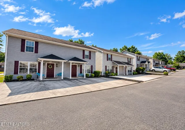 Listing Photo 1 - Condo for sale in building located at 948 Micro Wy, Knoxville, TN 37912 - Unit #1
