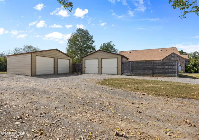Photo 3 of Single family home for sale at 1301 Tazewell Pike, Corryton, TN 37721 | MLS# 1356177 | Listing updated on 2026-10-06