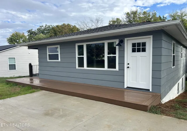 Photo 2 of Single family home for sale at 731 Lennie Ave, Morristown, TN 37813 | MLS# 1356145 | Listing updated on 2026-09-20