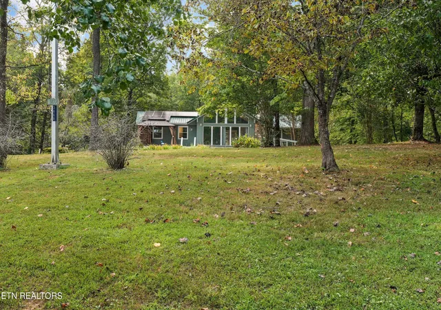 Photo 3 of Single family home for sale at 3668 Camelot Dr, Maryville, TN 37803 | MLS# 1356350 | Listing updated on 2026-09-23