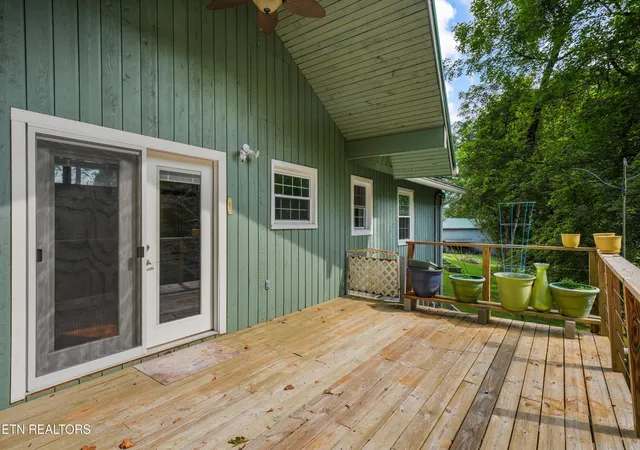 Photo 4 of Single family home for sale at 3668 Camelot Dr, Maryville, TN 37803 | MLS# 1356350 | Listing updated on 2026-09-23