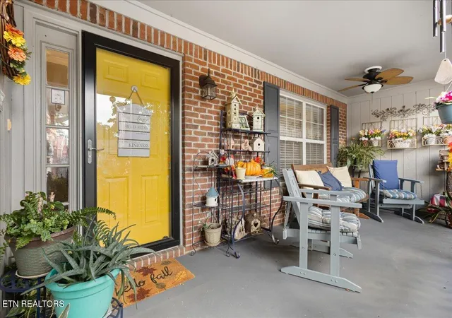 Photo 1 of Condo for sale at 2021 Locarno Dr, Knoxville, TN 37914 | MLS# 1356164 | Listing updated on 2026-10-07