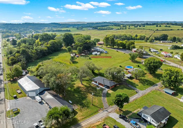 Photo 2 of Sale Pending at 121 Mcfadden, Whitesburg, TN 37891 | MLS# 1356163 | Listing updated on 2026-09-26