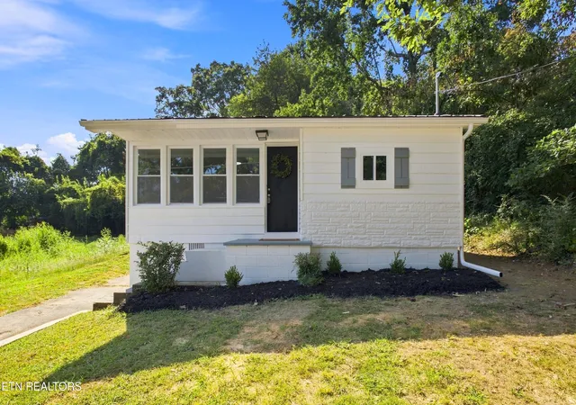 Single family home for sale at 901 Minnesota Ave, Knoxville, TN 37921 | MLS# 1356687