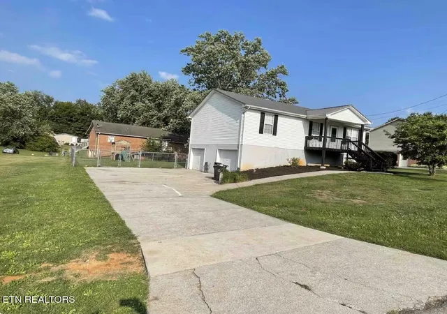 Photo 1 of Single family home for sale at 2204 Center Cir, Jefferson City, TN 37760 | MLS# 1356564 | Listing updated on 2026-09-24