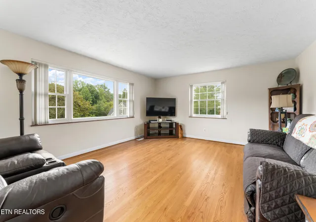 Photo 3 of Single family home for sale at 5649 Harriman Hwy, Oliver Springs, TN 37840 | MLS# 1356450 | Listing updated on 2026-09-28