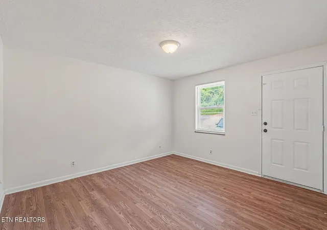 Listing Photo 1 - Condo for sale in building located at 476 E 482 & 490 Red Bud Rd, Knoxville, TN 37920