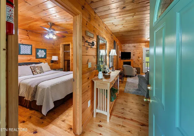Photo 3 of Single family home for sale at 339 Stables Dr, Townsend, TN 37882 | MLS# 1356195 | Listing updated on 2026-09-21