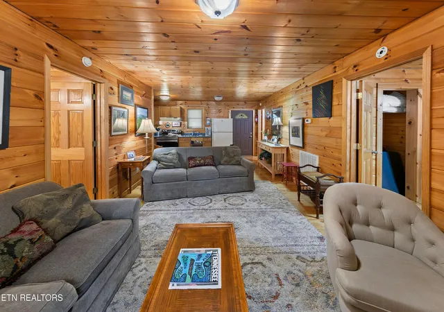 Photo 4 of Single family home for sale at 339 Stables Dr, Townsend, TN 37882 | MLS# 1356195 | Listing updated on 2026-09-21