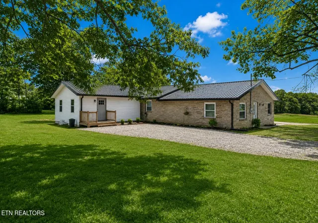 Photo 3 of Single family home for sale at 1210 Frank Campbell Rd, Jamestown, TN 38556 | MLS# 1356199 | Listing updated on 2026-10-07