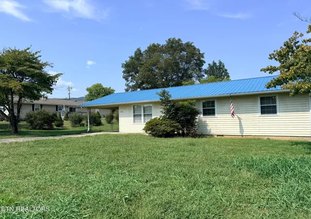 Photo 2 of Single family home for sale at 163 Sun Ln, La Follette, TN 37766 | MLS# 1356210 | Listing updated on 2026-09-21
