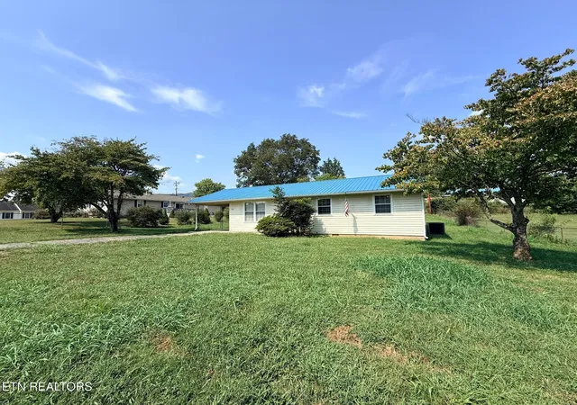 Photo 3 of Single family home for sale at 163 Sun Ln, La Follette, TN 37766 | MLS# 1356210 | Listing updated on 2026-09-21