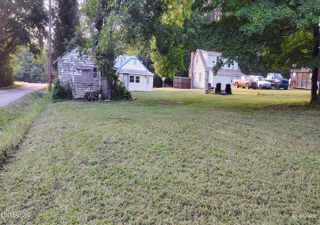 Photo 3 of Single family home for sale at 401 E Farrell St, Niota, TN 37826 | MLS# 1356222 | Listing updated on 2026-09-21