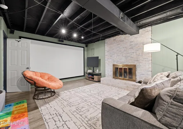 Photo 4 of Single family home for sale at 6221 Celtic Dr, Chattanooga, TN 37416 | MLS# 1356492 | Listing updated on 2026-09-23