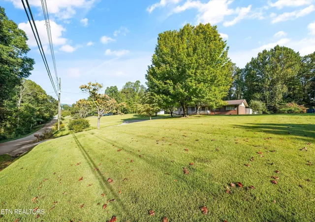 Photo 3 of Single family home for sale at 813/815 Stephens Rd, Rocky Top, TN 37769 | MLS# 1356522 | Listing updated on 2026-09-23