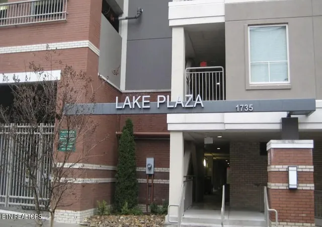 Condo for sale at 1735 Lake Ave #104, Knoxville, TN 37916 | MLS# 1356385