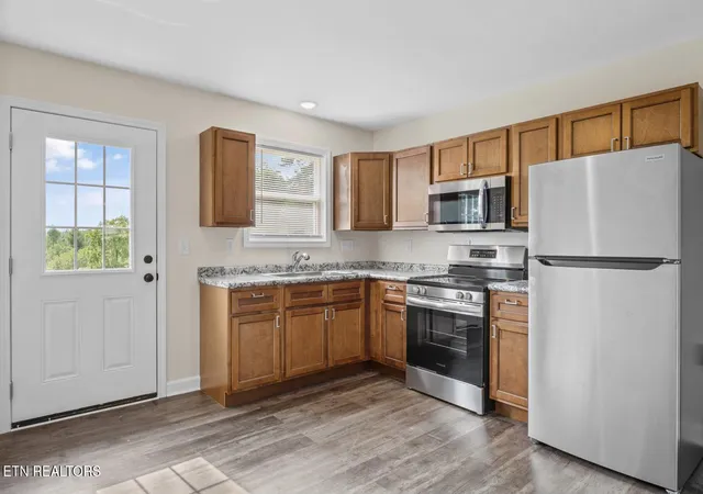 Listing Photo 5 - Condo for sale in building located at 110 Gunter Cemetery Ln, Jamestown, TN 38556