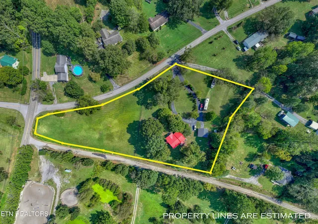 Photo 2 of Single family home for sale at 8820 Trout Rd, Mascot, TN 37806 | MLS# 1356279 | Listing updated on 2026-09-24