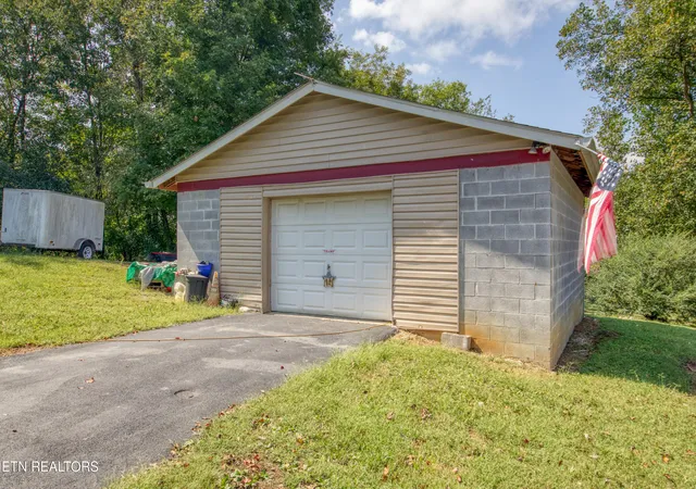 Photo 3 of Single family home for sale at 8820 Trout Rd, Mascot, TN 37806 | MLS# 1356279 | Listing updated on 2026-09-24