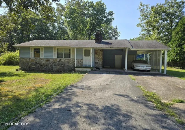 Photo 1 of Single family home for sale at 5118 Pawnee Rd, Crossville, TN 38572 | MLS# 1356276 | Listing updated on 2026-09-21