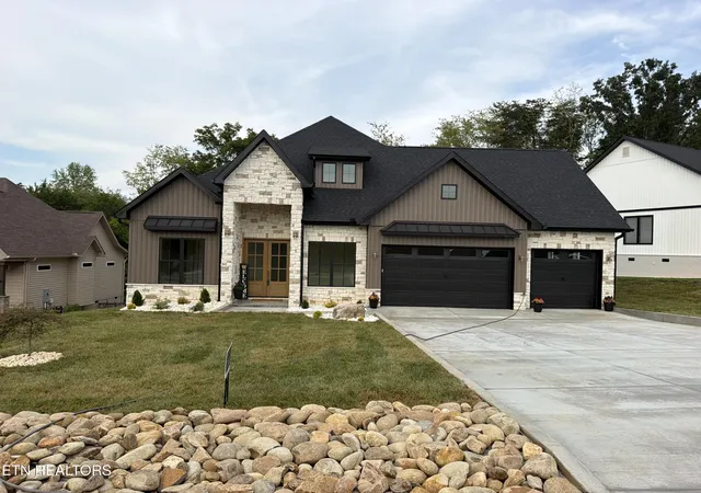 Photo 1 of Sale Pending at 506 Dudala Cir, Loudon, TN 37774 | MLS# 1356280 | Listing updated on 2026-09-21