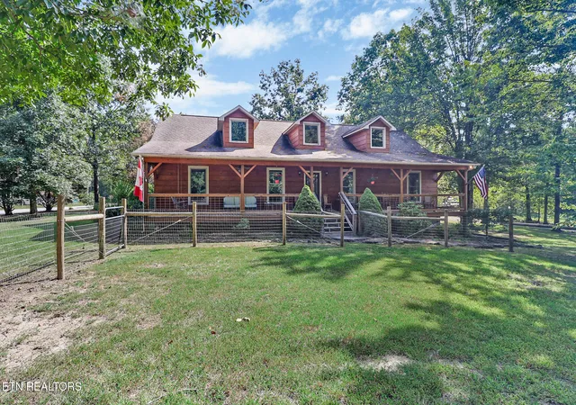 Photo 1 of Single family home for sale at 618 Ridge Top Dr, Jamestown, TN 38556 | MLS# 1356286 | Listing updated on 2026-09-22