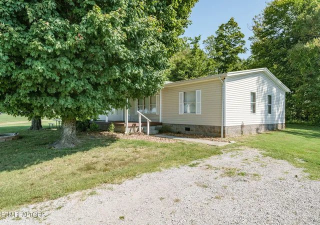 Photo 3 of Single family home for sale at 5059 Old Ky Rd, Byrdstown, TN 38549 | MLS# 1356287 | Listing updated on 2026-09-22