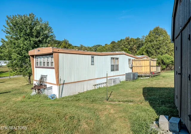 Photo 3 of Single family home for sale at 3318 Roberts Rd, Corryton, TN 37721 | MLS# 1356521 | Listing updated on 2026-09-23