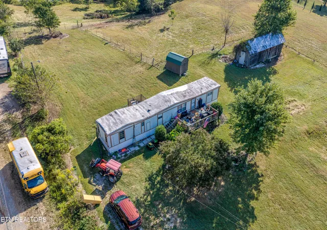 Photo 4 of Single family home for sale at 3318 Roberts Rd, Corryton, TN 37721 | MLS# 1356521 | Listing updated on 2026-09-23