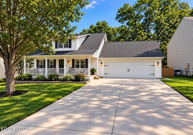 Single family home for sale at 172 Newport Way, Kingston, TN 37763 | MLS# 1356298