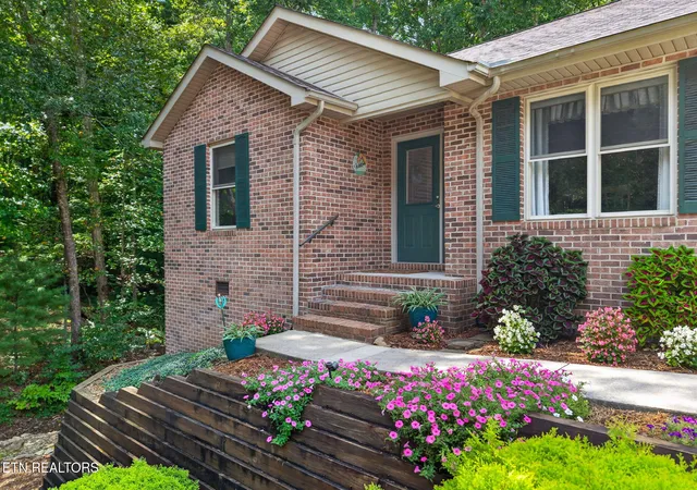 Photo 3 of Single family home for sale at 145 Rotherham Dr, Crossville, TN 38558 | MLS# 1356411 | Listing updated on 2026-09-23