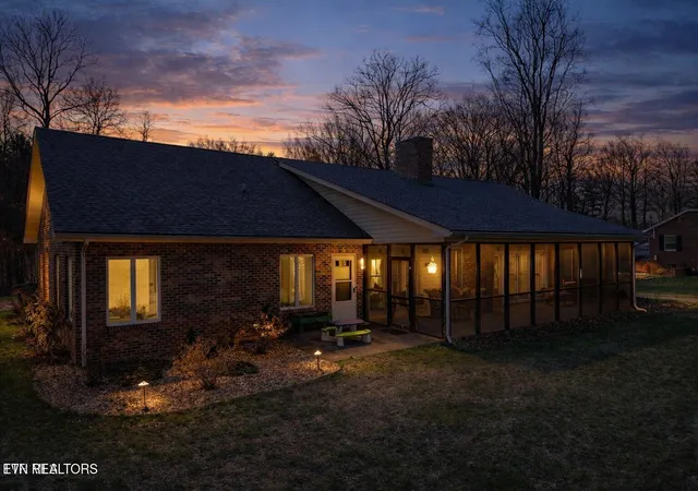 Photo 3 of Single family home for sale at 165 Fairway Dr, Greeneville, TN 37743 | MLS# 1356308 | Listing updated on 2026-10-01