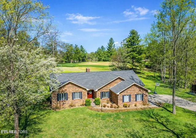 Photo 4 of Single family home for sale at 165 Fairway Dr, Greeneville, TN 37743 | MLS# 1356308 | Listing updated on 2026-10-01
