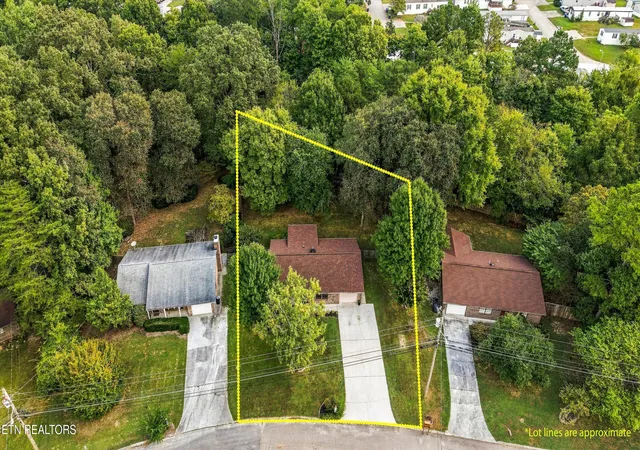 Photo 3 of Sale Pending at 2521 Chukar Rd, Knoxville, TN 37923 | MLS# 1356313 | Listing updated on 2026-09-23