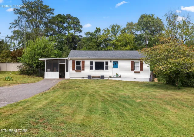 Photo 1 of Single family home for sale at 7205 S Northshore Dr, Knoxville, TN 37919 | MLS# 1356436 | Listing updated on 2026-10-04